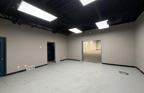 Bay 3 - 3815 61 Avenue Southeast, Calgary, AB