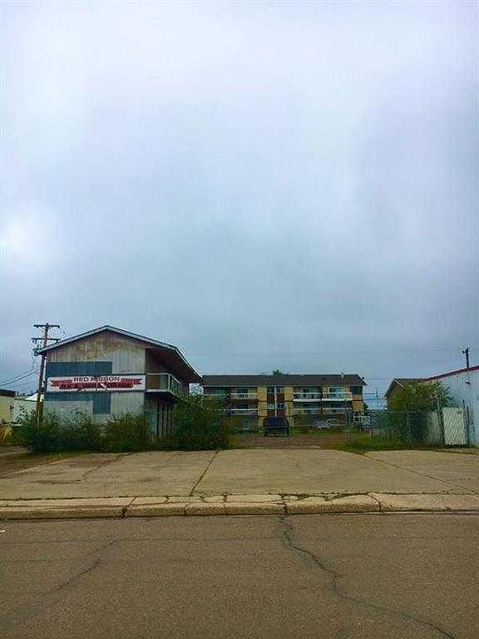 10005 99 Street, High Level, AB
