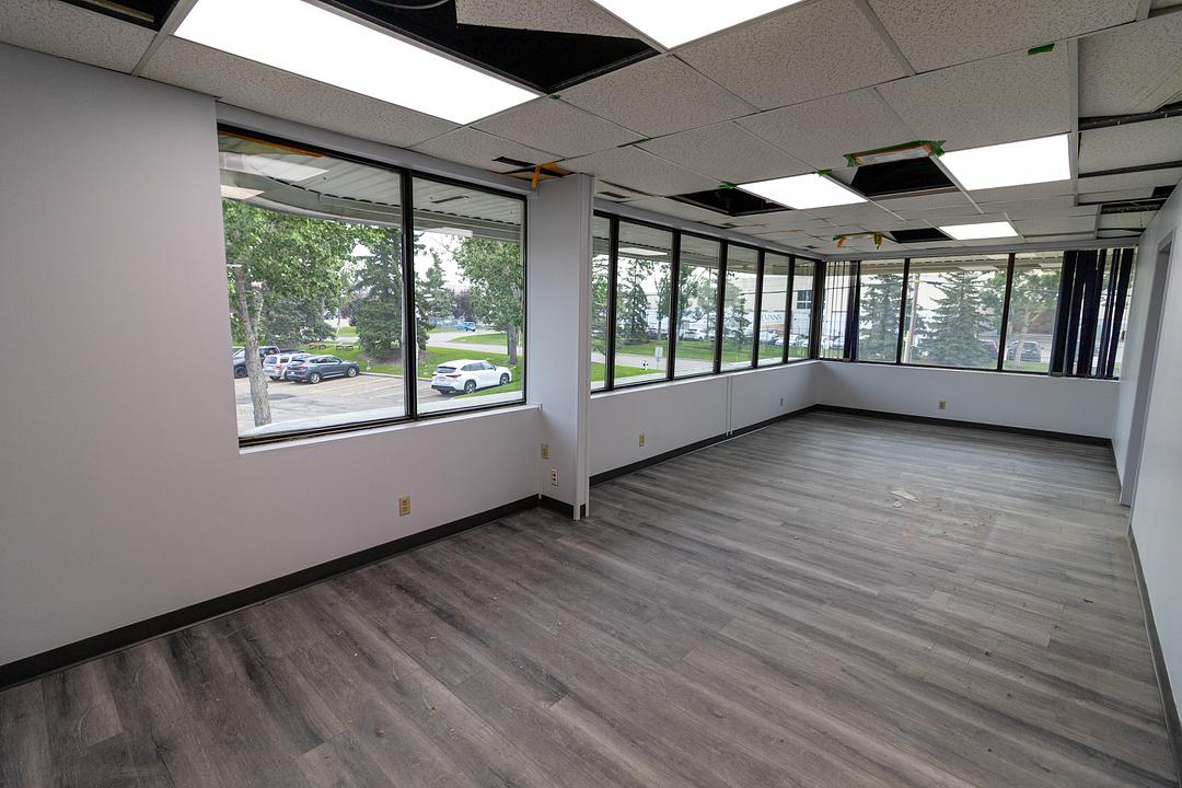 Unit 136 - 1530 27 Avenue Northeast, Calgary, AB