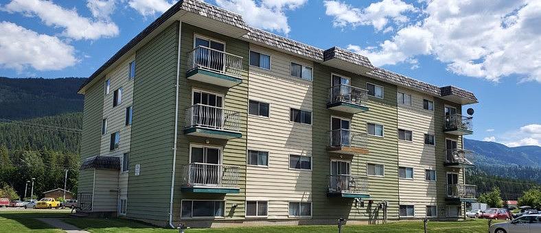 1520 1st Street South, Cranbrook, BC