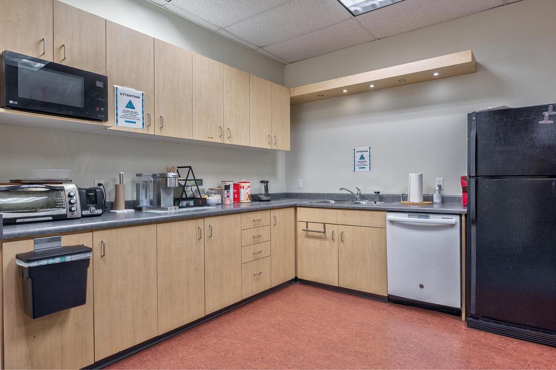 402 - 3999 Henning Dr, Burnaby, BC