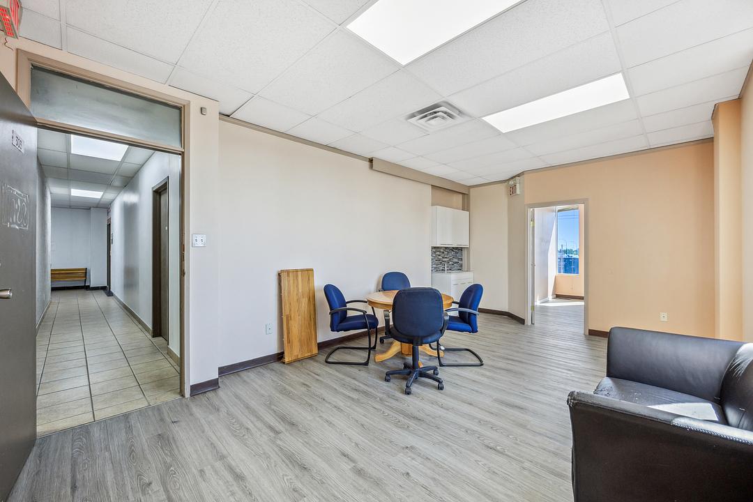 301 - 4015 17 Avenue Southeast, Calgary, AB