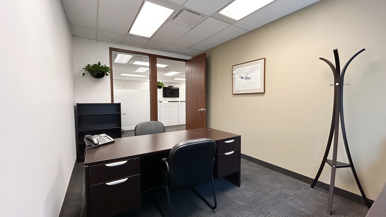 201 - 201 City Centre Drive, Mississauga, ON