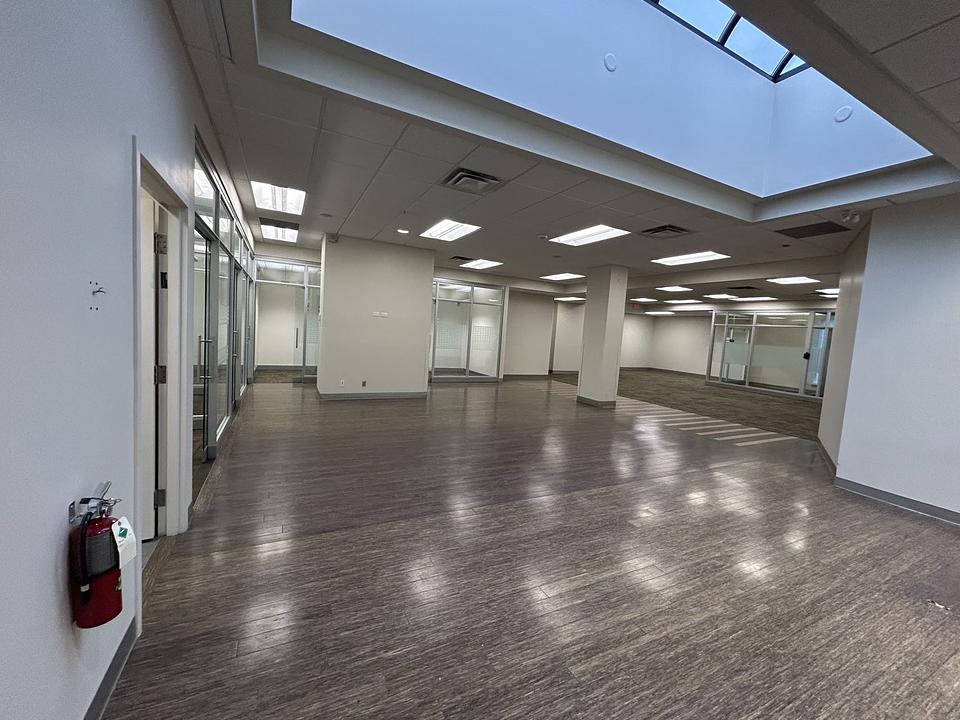 8615 Granville Street, Vancouver, BC