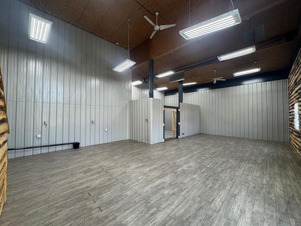 B - 6223 48 Avenue, Camrose, AB