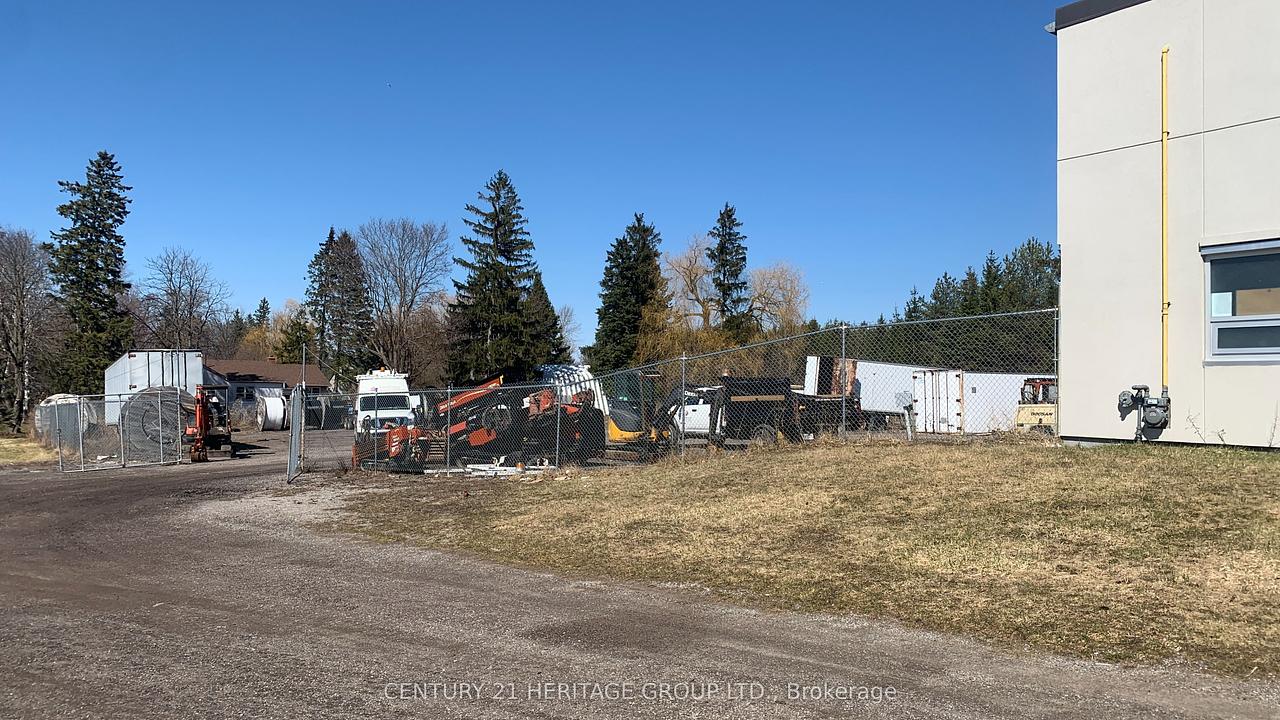 14685 Woodbine Avenue, Gormley, ON