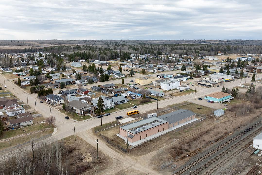 5235 51 Avenue, Wabamun, AB