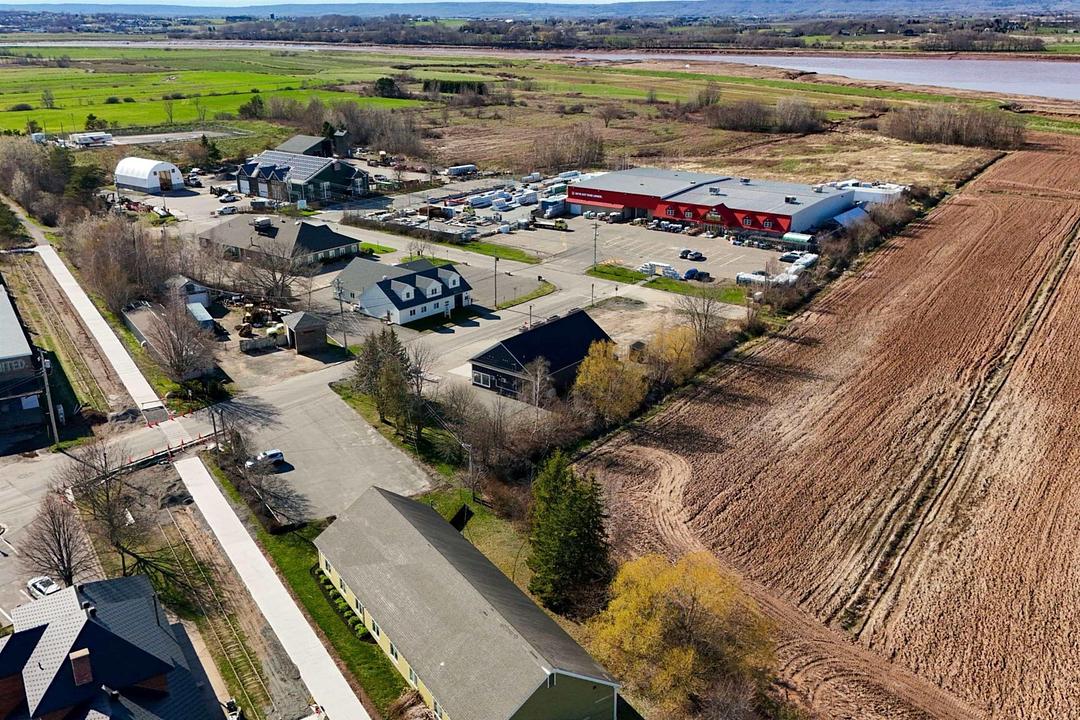 33 Elm Avenue, Wolfville, NS