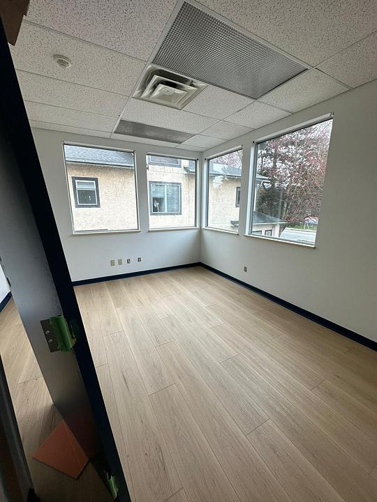 201 - 277 Mountain Highway, North Vancouver, BC