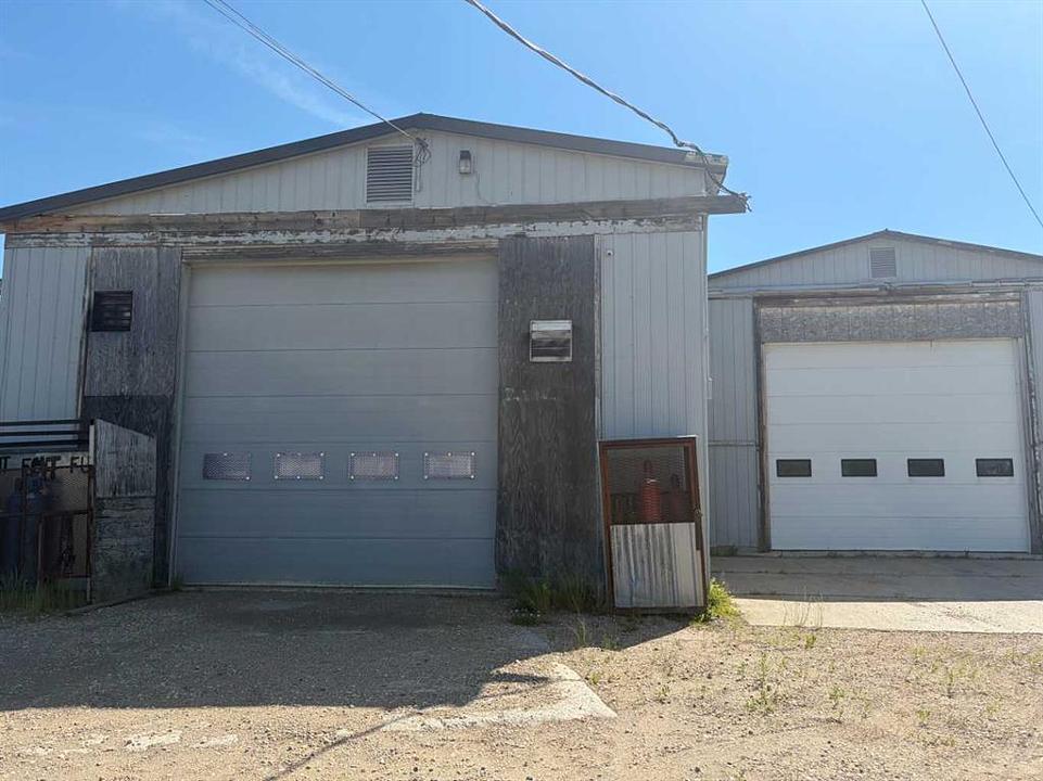 4902 51 Street, Mayerthorpe, AB