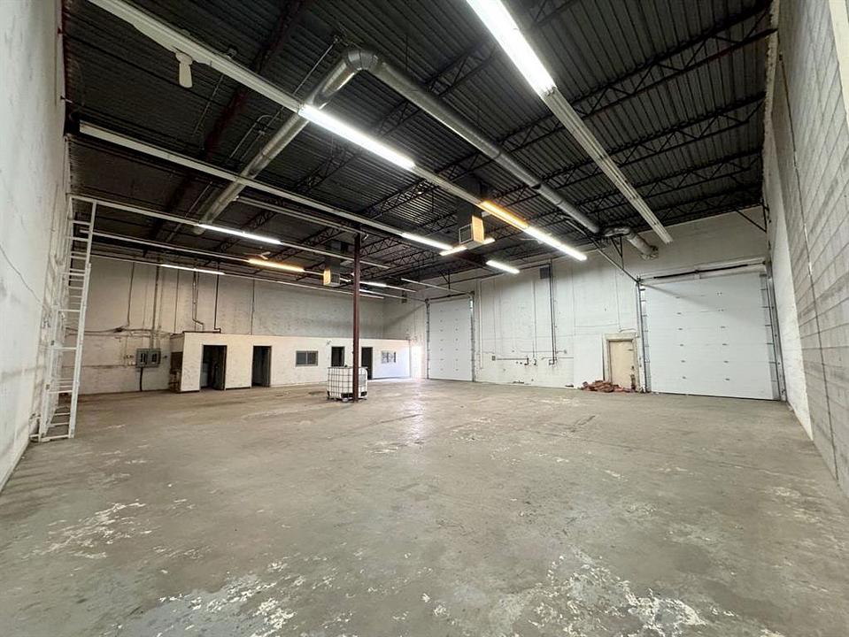 1830 52 Street Southeast, Calgary, AB