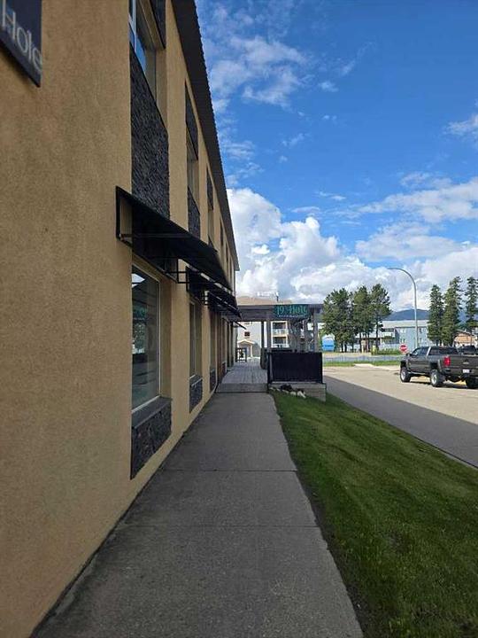1800 Pine Plaza Road, Grande Cache, AB