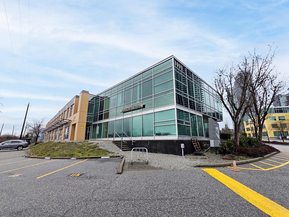 117 - 3993 Henning Drive, Burnaby, BC