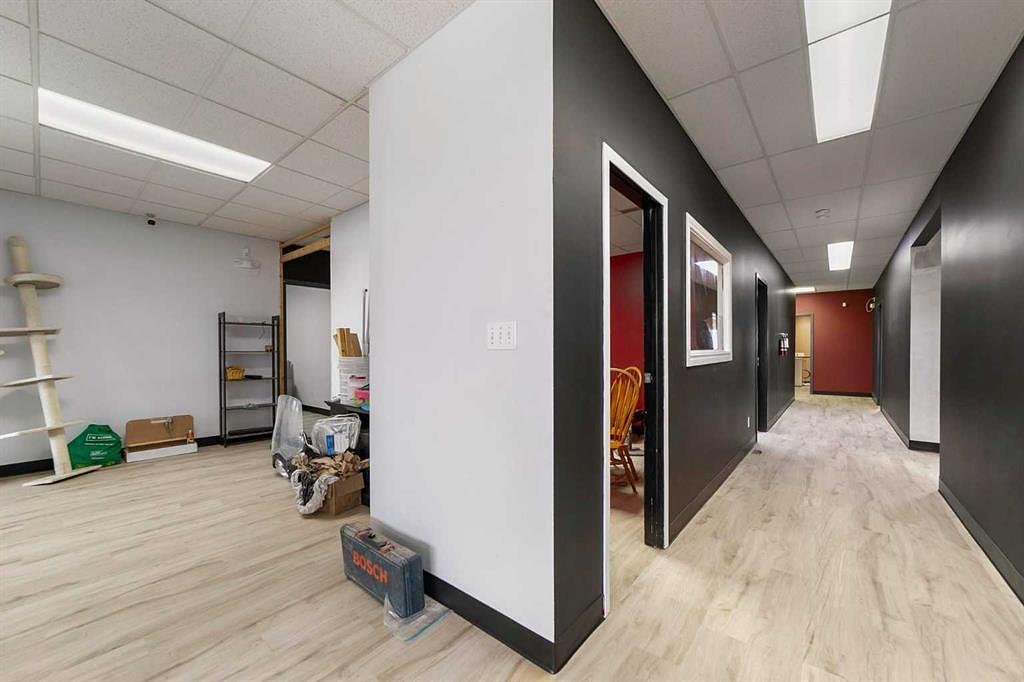 Bay C - 4707 51 Avenue, Camrose, AB