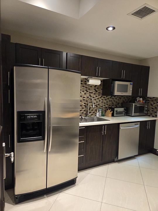 2327 Rue Guénette, Montréal, QC