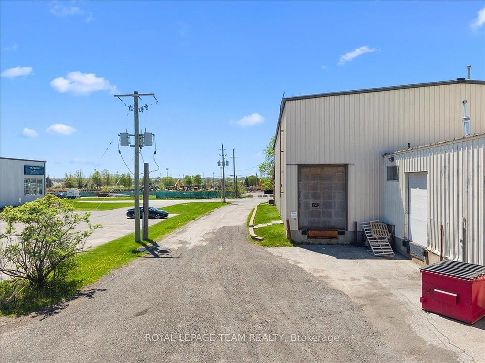 24 Edgewater Street, Ottawa, ON