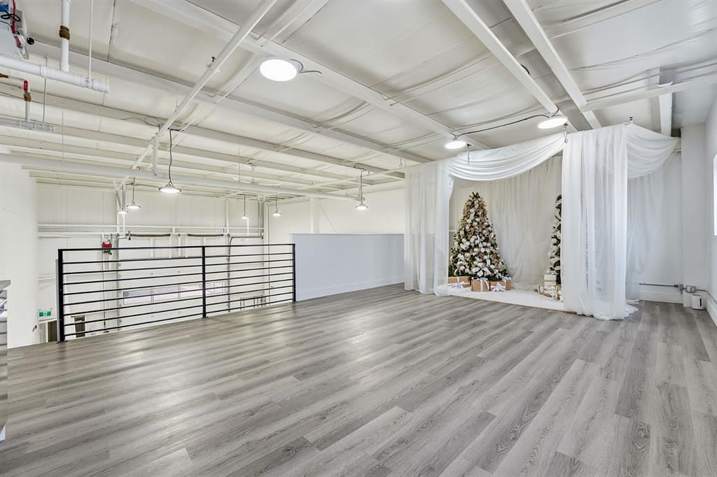 18 - 25 Southbank Crescent, Okotoks, AB
