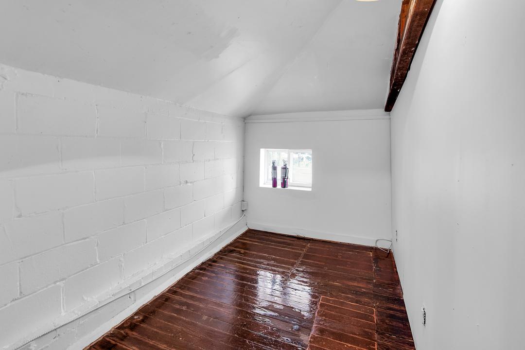 C3 - 1402 Queen St E, Toronto, ON
