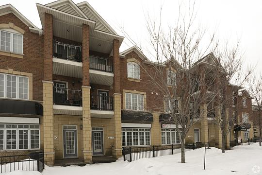 2128 Montreal Rd, Ottawa, ON