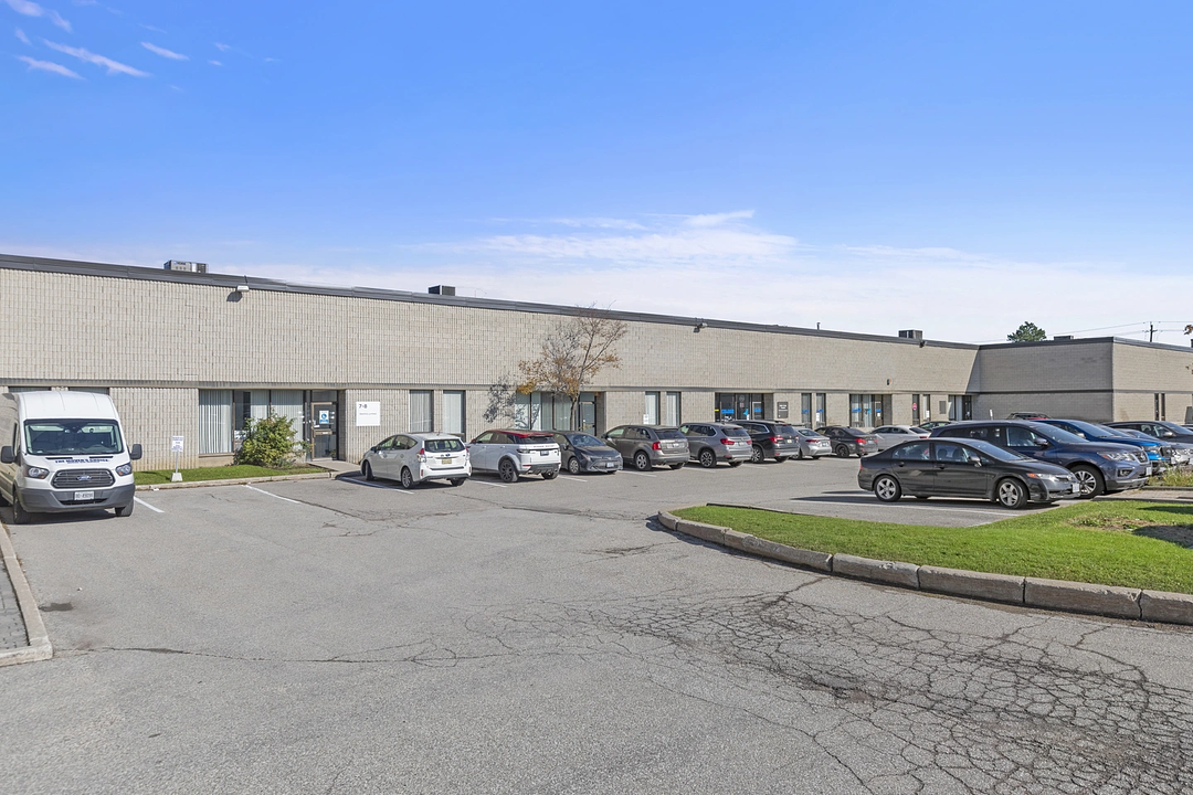 4 - 1745 Meyerside Drive, Mississauga, ON