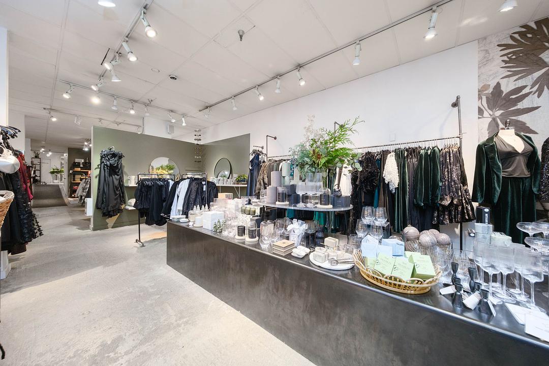 2928 Granville St, Vancouver, BC