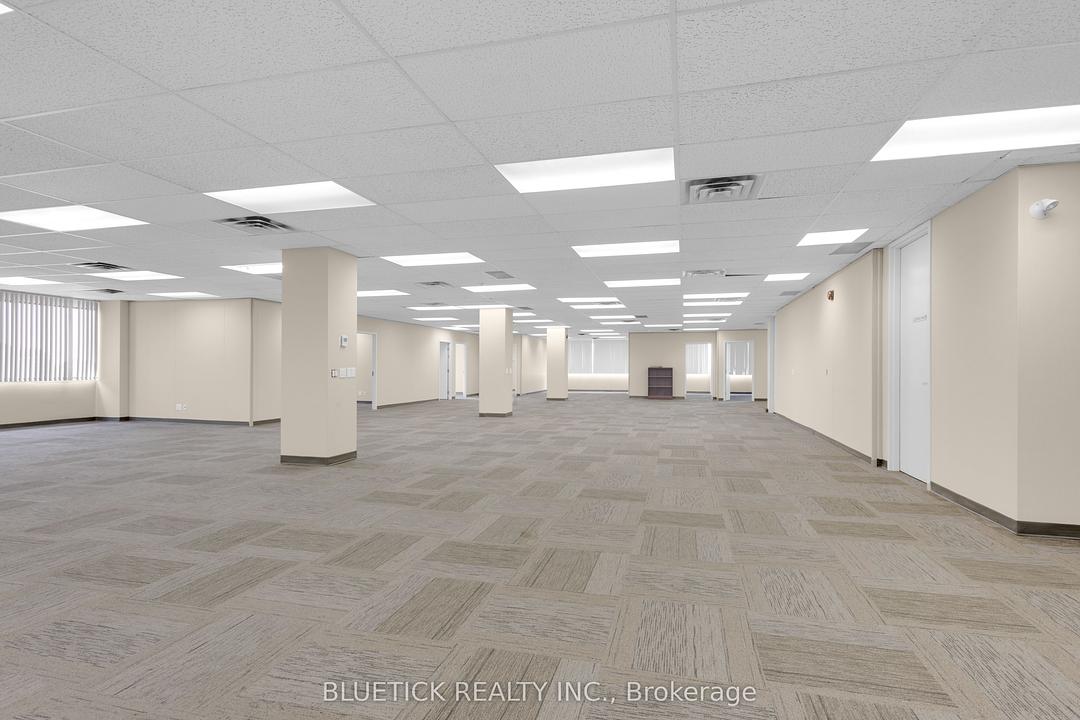 310 - 710 Dorval Drive, Oakville, ON