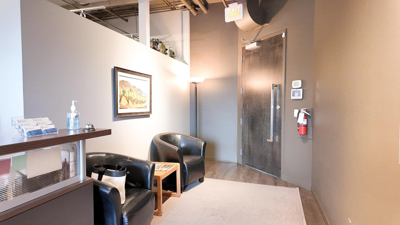 404/405 - 1630 Pandosy St, Kelowna, BC
