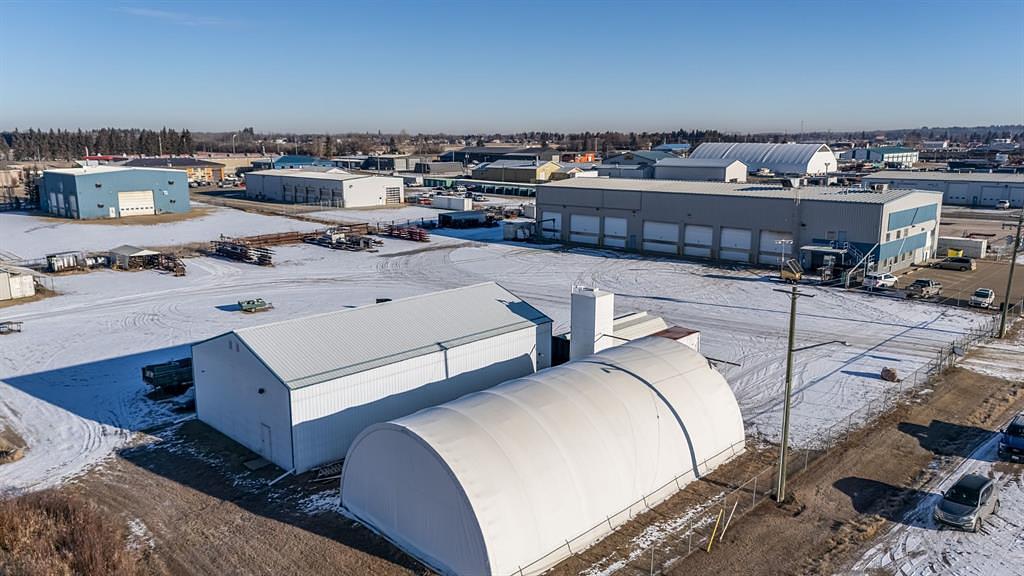 44 Avenue, Ponoka, AB
