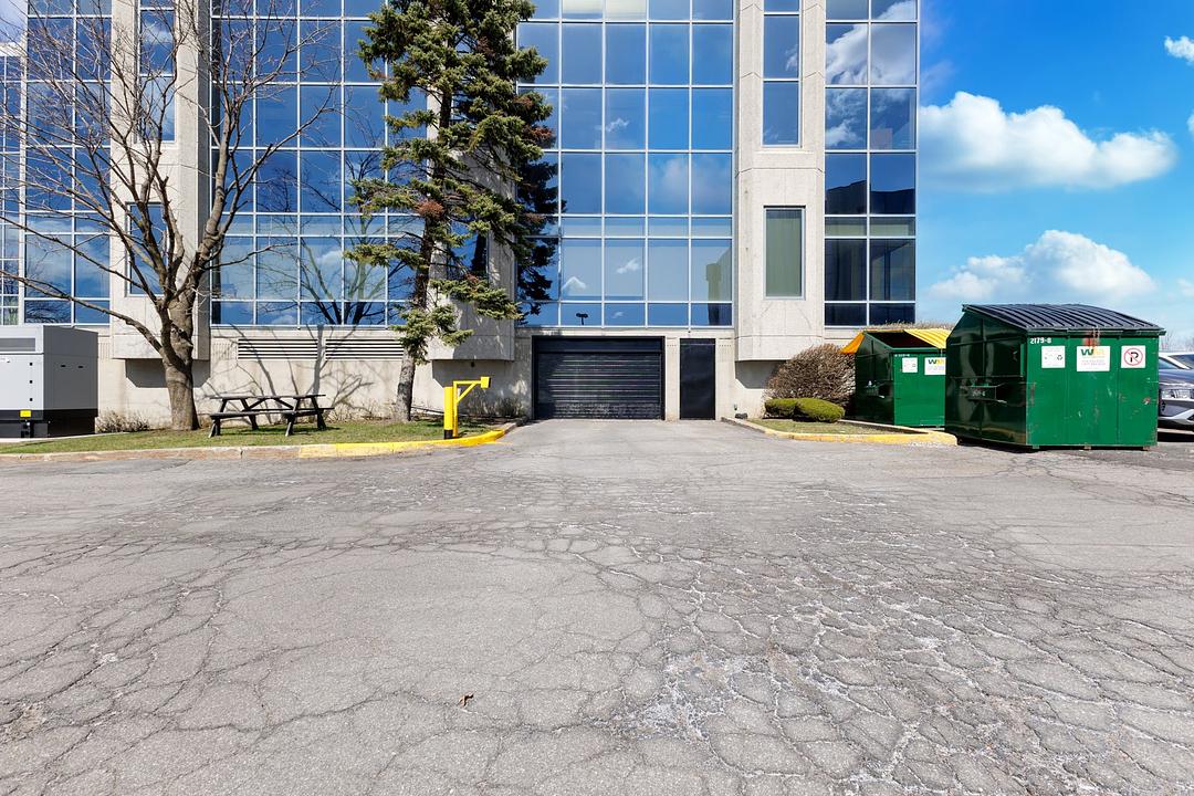 9900 Boulevard Cavendish, Montréal, QC