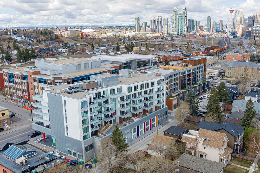 1016 & 1011 - 1011 9 Avenue Southeast, Calgary, AB