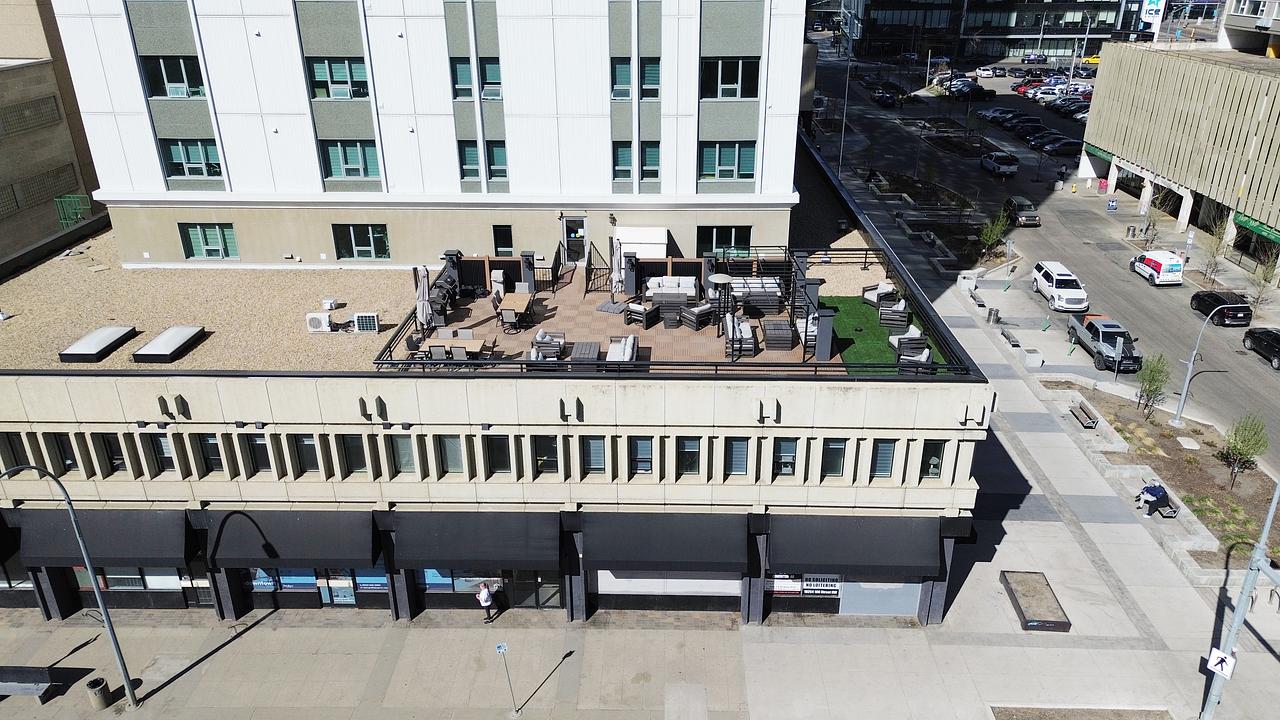 10015 103 Avenue Northwest, Edmonton, AB