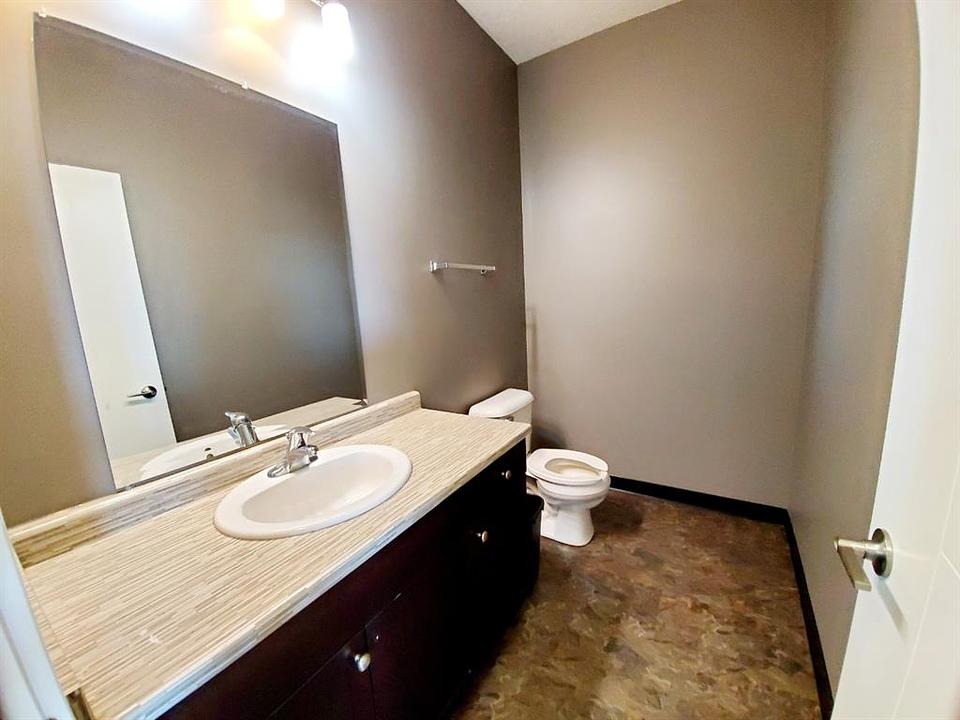 594058 - 125B range Road, Whitecourt, AB