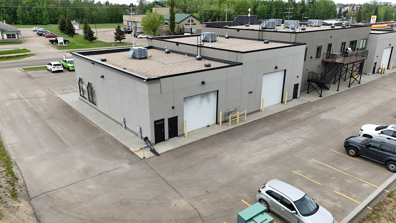 101 & 105 - 3919 49 Ave, Stony Plain, AB