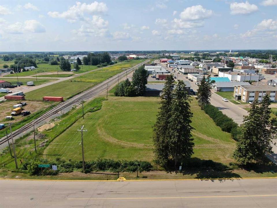 4817 - 51 Avenue, High Prairie, AB