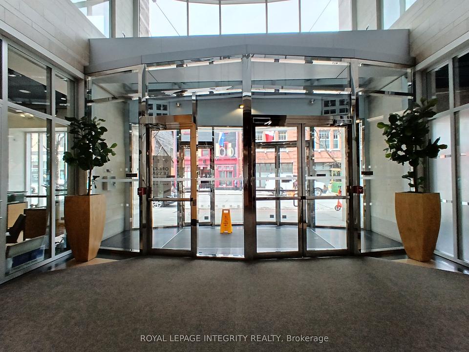 100 - 100 Murray Street, Ottawa, ON