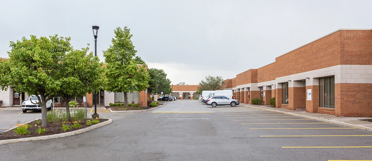 15 - 3190 Ridgeway Drive, Mississauga, ON
