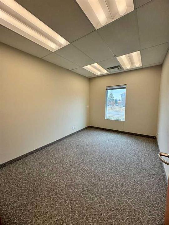 400A - 650 South Railway Avenue East, Drumheller, AB