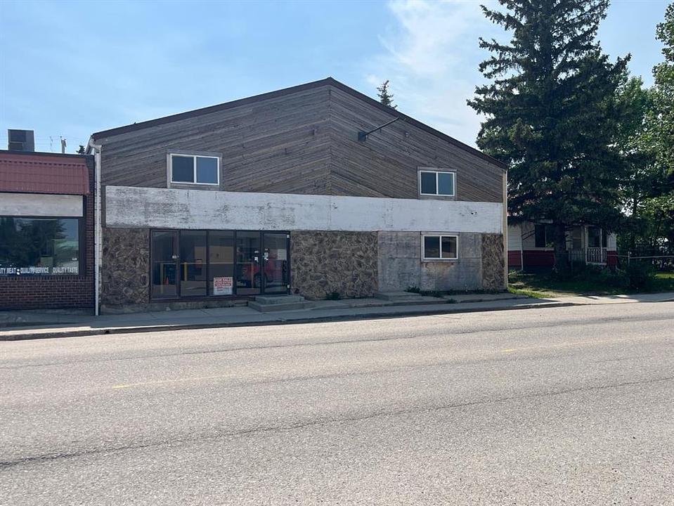 5115 50 Avenue, Caroline, AB