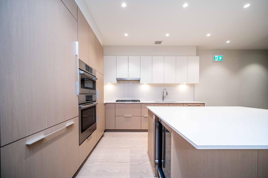 A - 1604 Lonsdale Avenue, North Vancouver, BC