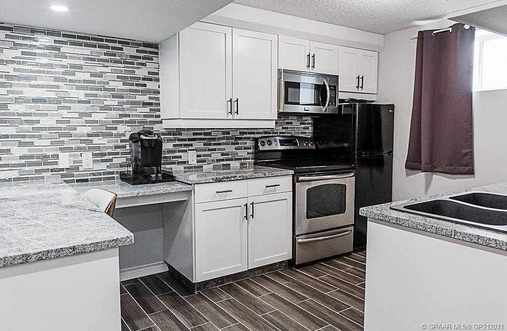 9731 100 Avenue, Grande Prairie, AB