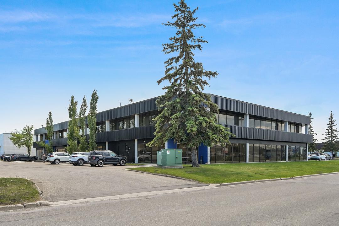 220 - 3016 19 Street Northeast, Calgary, AB