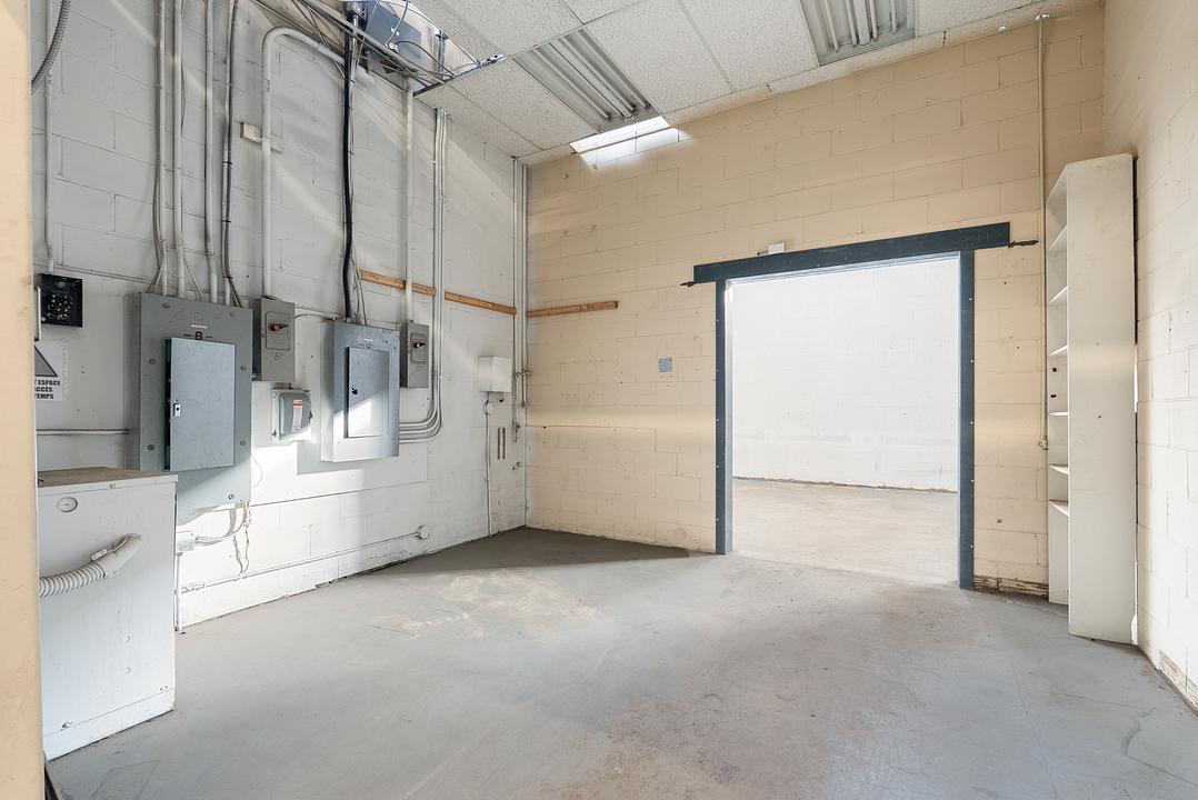 Warehouse - 2699 Avenue Watt, Québec, QC