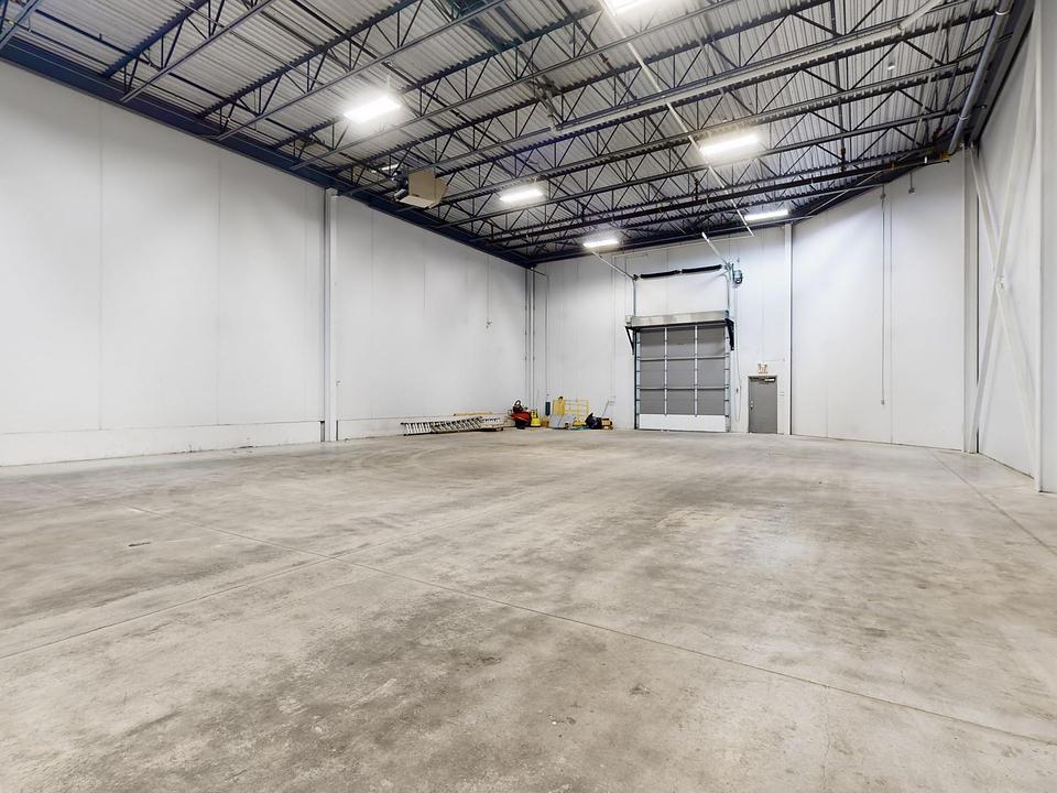 B - 1060 B Lorimar Drive, Mississauga, ON