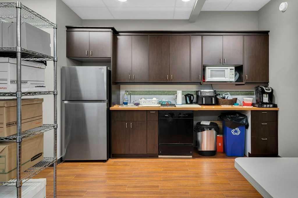 215 - 2914 Kingsview Boulevard Southeast, Airdrie, AB
