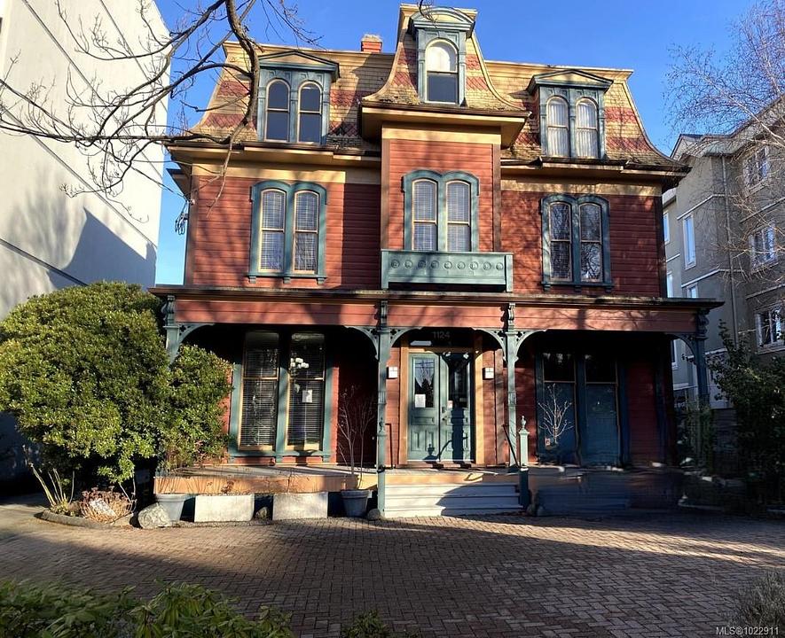 #201 - 1124 Fort Street, Victoria, BC