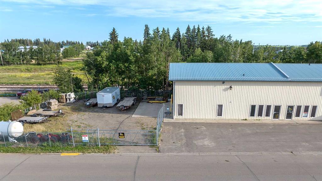 4911 50 Avenue, Eckville, AB