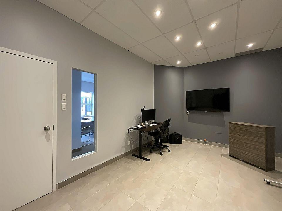 4305 - 4273 Autoroute des Laurentides, Laval, QC