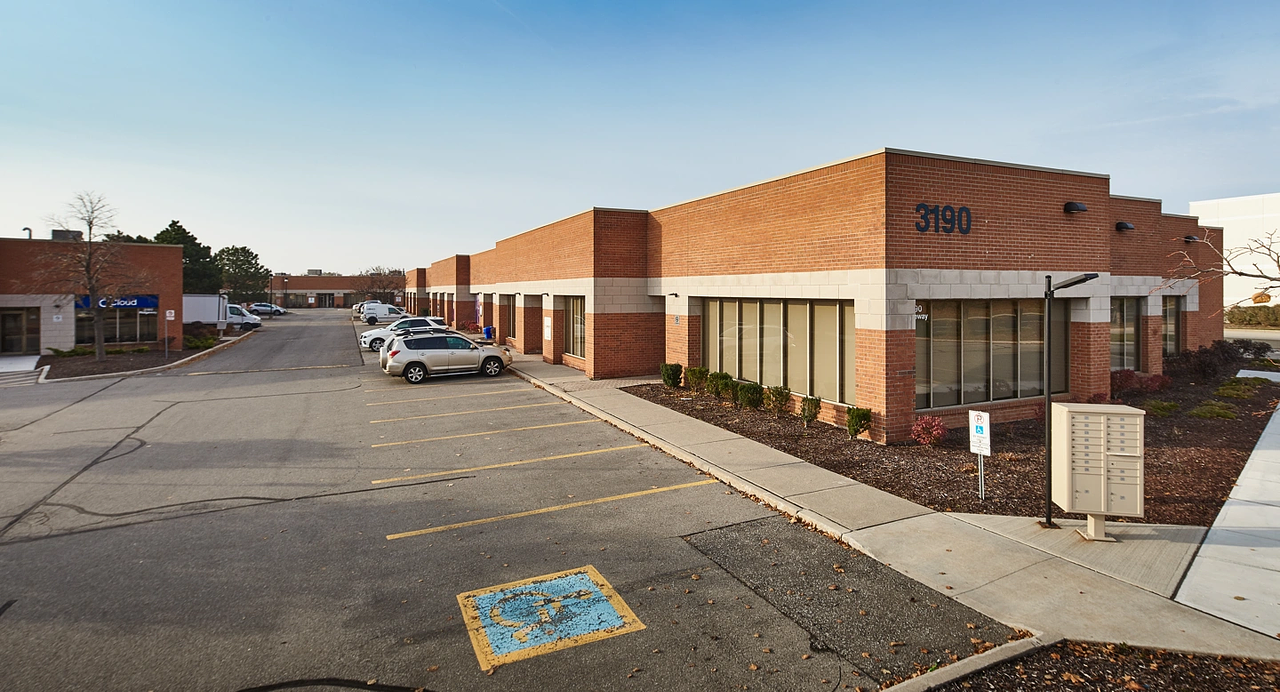 15 - 3190 Ridgeway Drive, Mississauga, ON
