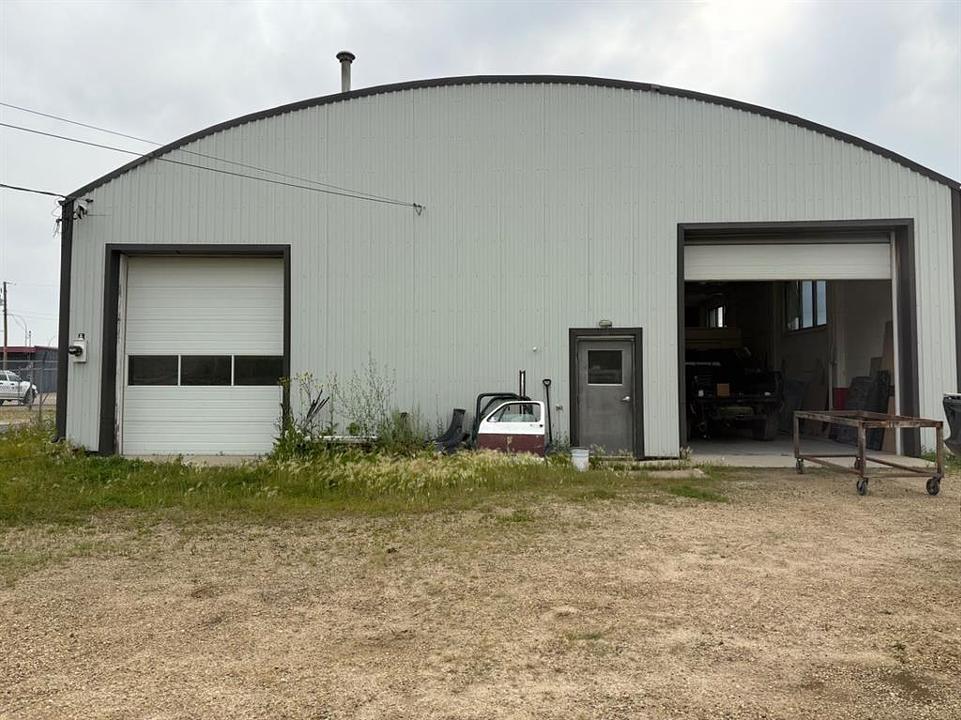 4712 44 Street, Camrose, AB
