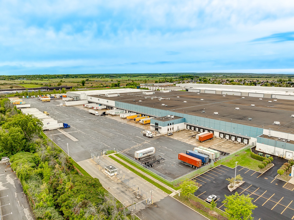 A - 401 Rue Marie-Curie, Vaudreuil-Dorion, QC